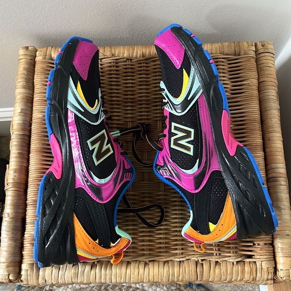 New Balance 530 Sneaker Neon Lights Size 7 Mens or 8.5 Women’s  NIB - Picture 7 of 13